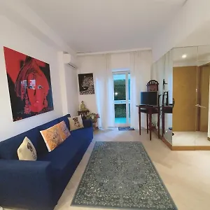 Apartment Suite Apartment In Mc Center, 5Min Walk To Casino & The Port And 1Min From Underground Train Station